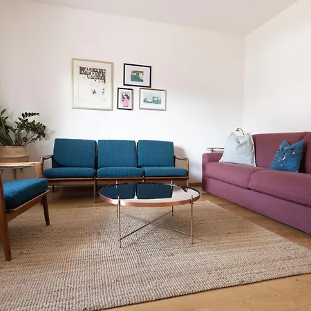 Schoene Am Stadtrand Von Valentinhof *