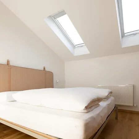 Apartment Schöne Am Stadtrand Von Valentinhof *